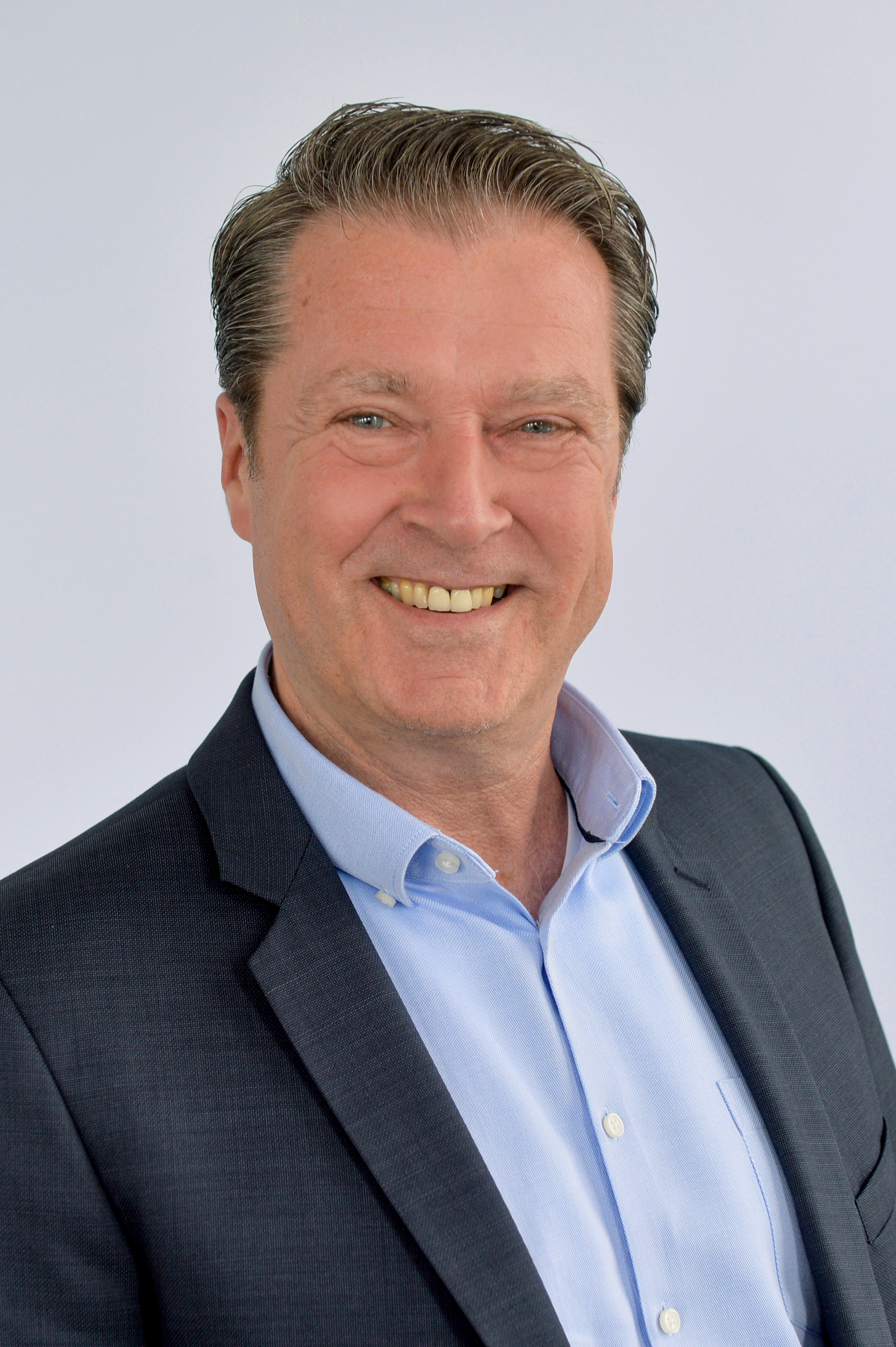 Er kennt die Region, die Kundinnen und Kunden sowie ihre Bedürfnisse gut: Ralf Kalveram, neuer Filialleiter der Sparda-Bank in Leverkusen. // Foto: Sparda-Bank West